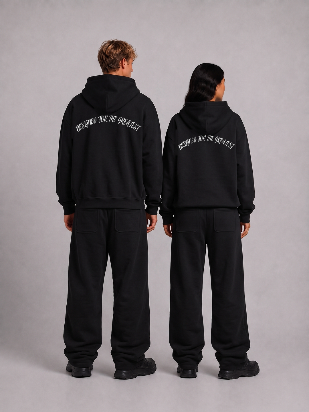 SPX zwart/wit oversized tracksuit gedragen door modellen - achterkant