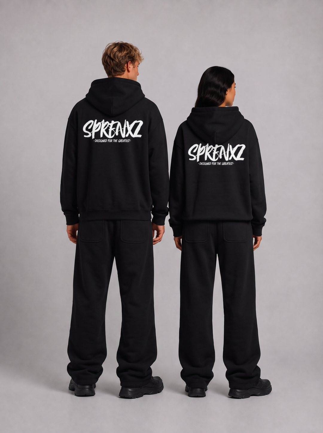 Zwart/wit oversized tracksuit gedragen door modellen - achterkant
