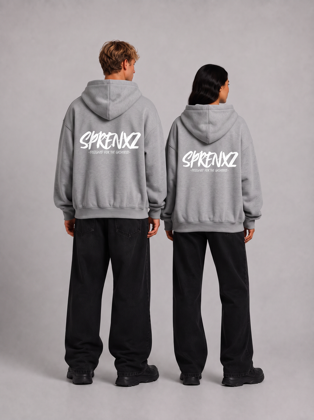 Light grey zip-up hoodie gedragen door modellen - achterkant