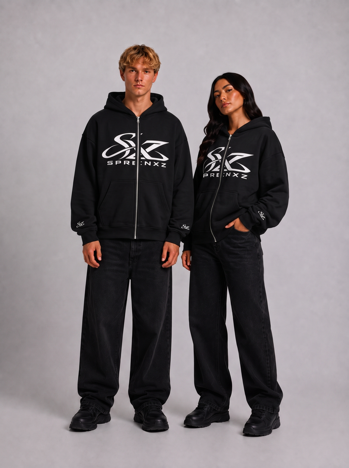 Sprenxz Collective zip-up hoodie gedragen door modellen - voorkant