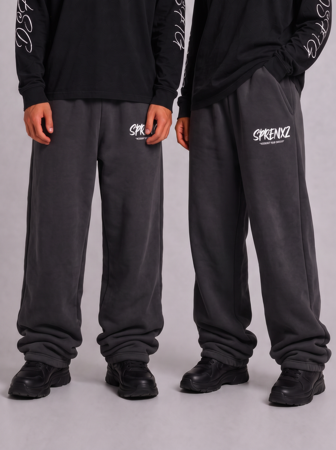 Dark grey oversized jogger gedragen - voorkant