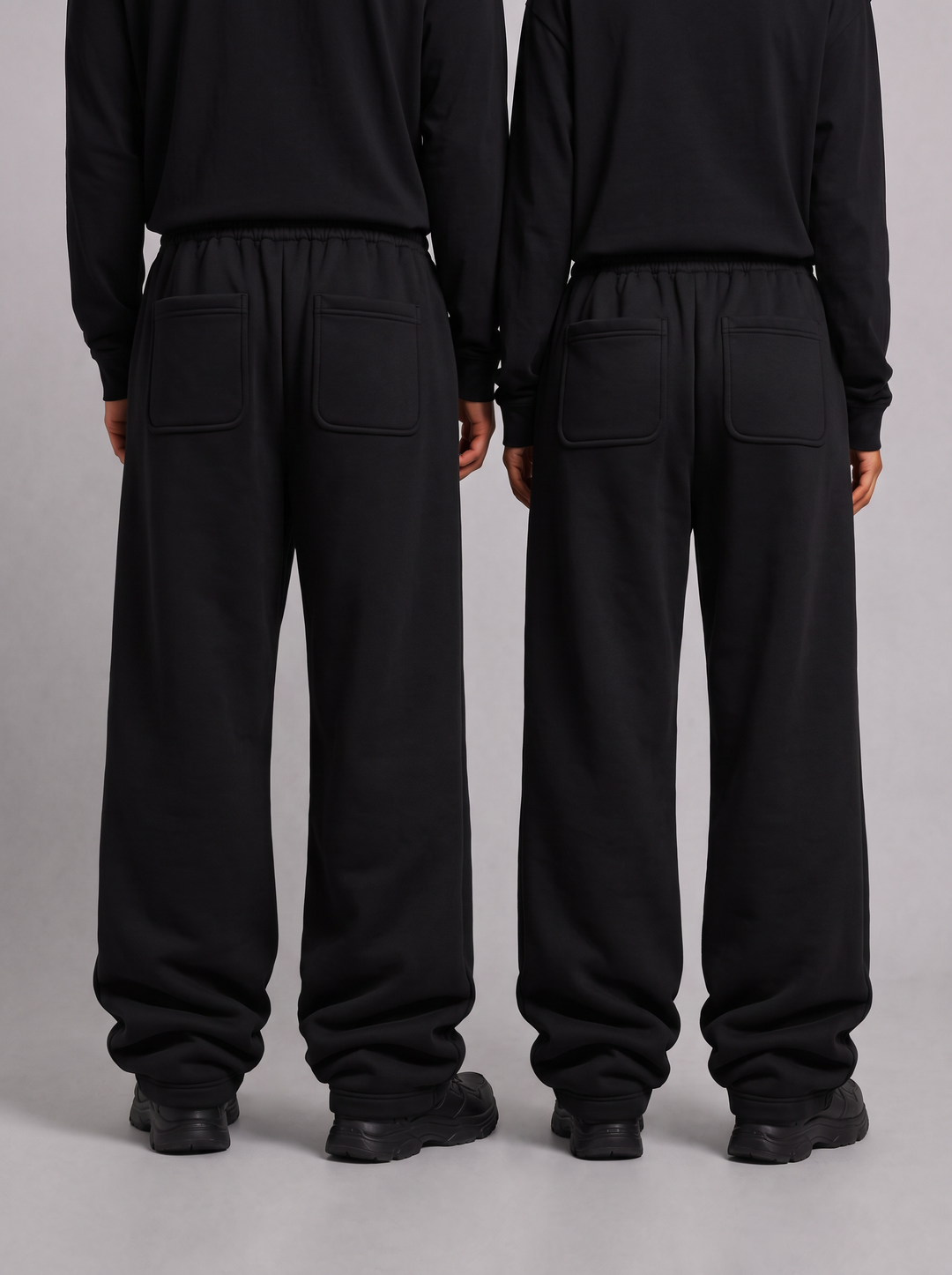 SPX zwarte oversized jogger gedragen - achterkant